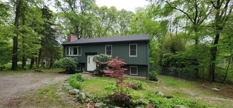 109 Dayton Road Waterford CT 06385