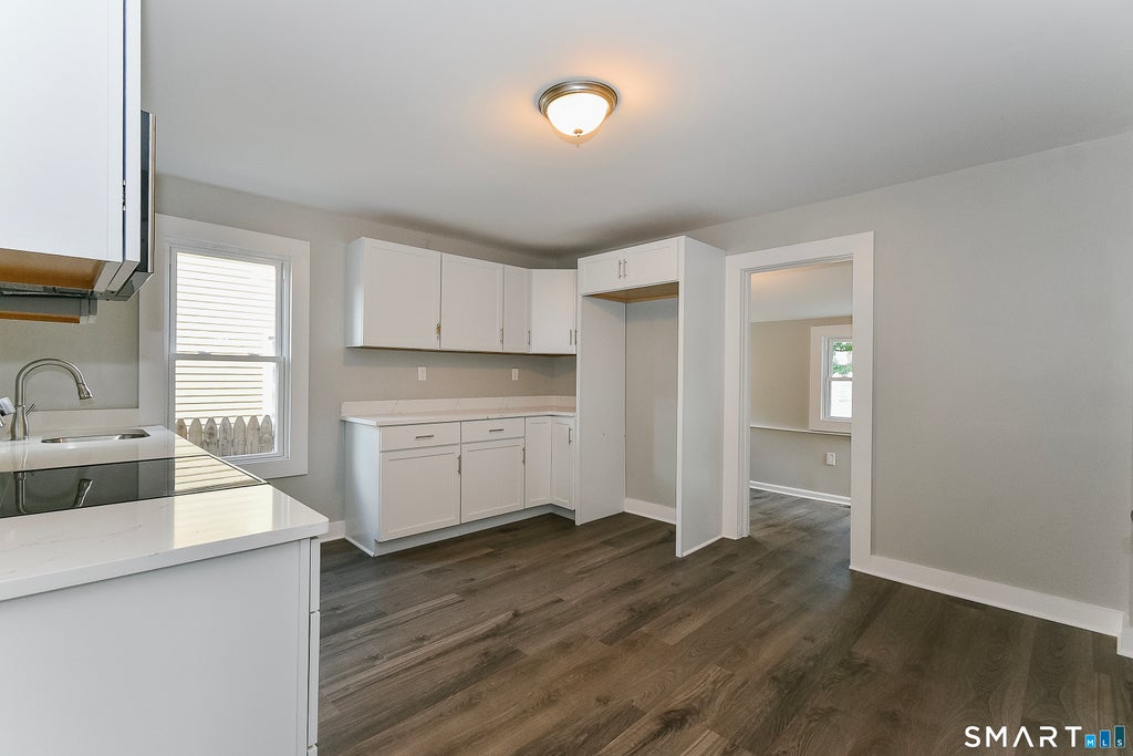 Photo of 55 Winthrop Avenue, New Haven, CT 06519 (MLS # 24210474)