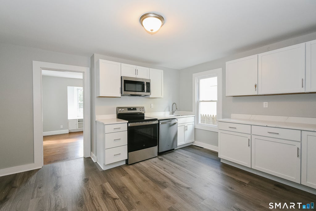 Photo of 55 Winthrop Avenue, New Haven, CT 06519 (MLS # 24210474)