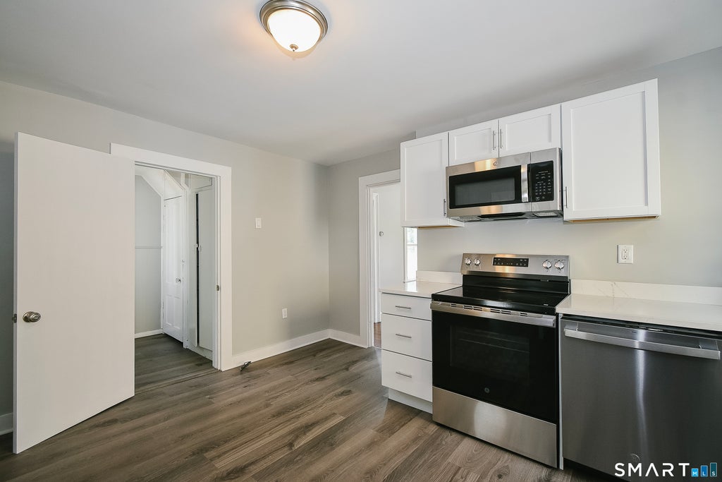 Photo of 55 Winthrop Avenue, New Haven, CT 06519 (MLS # 24210474)