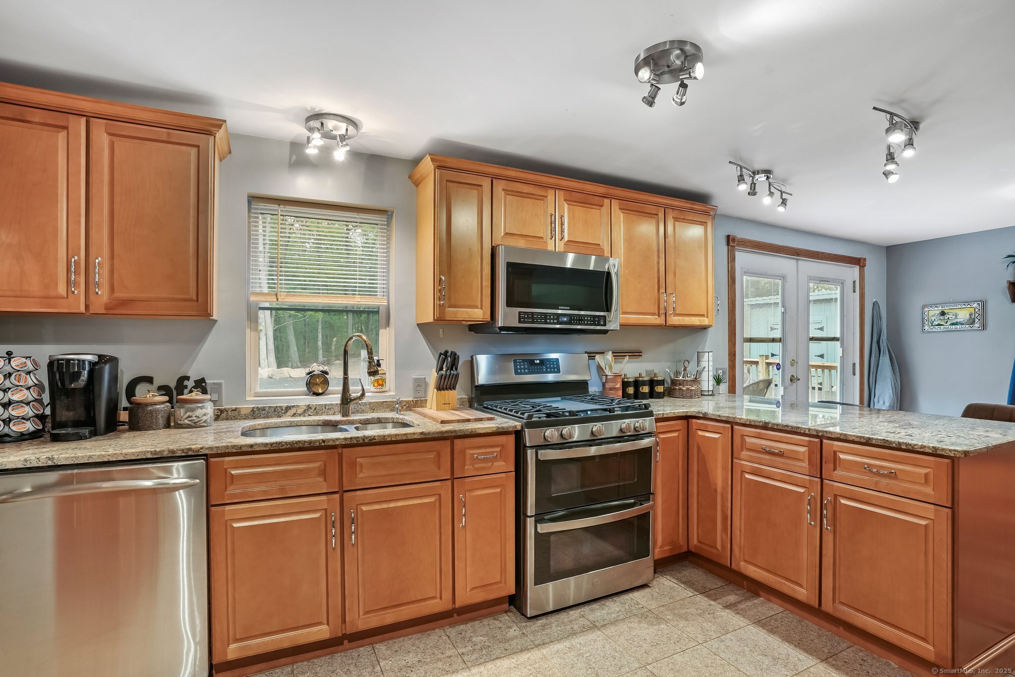 387 New London Turnpike, Stonington, Connecticut image 5