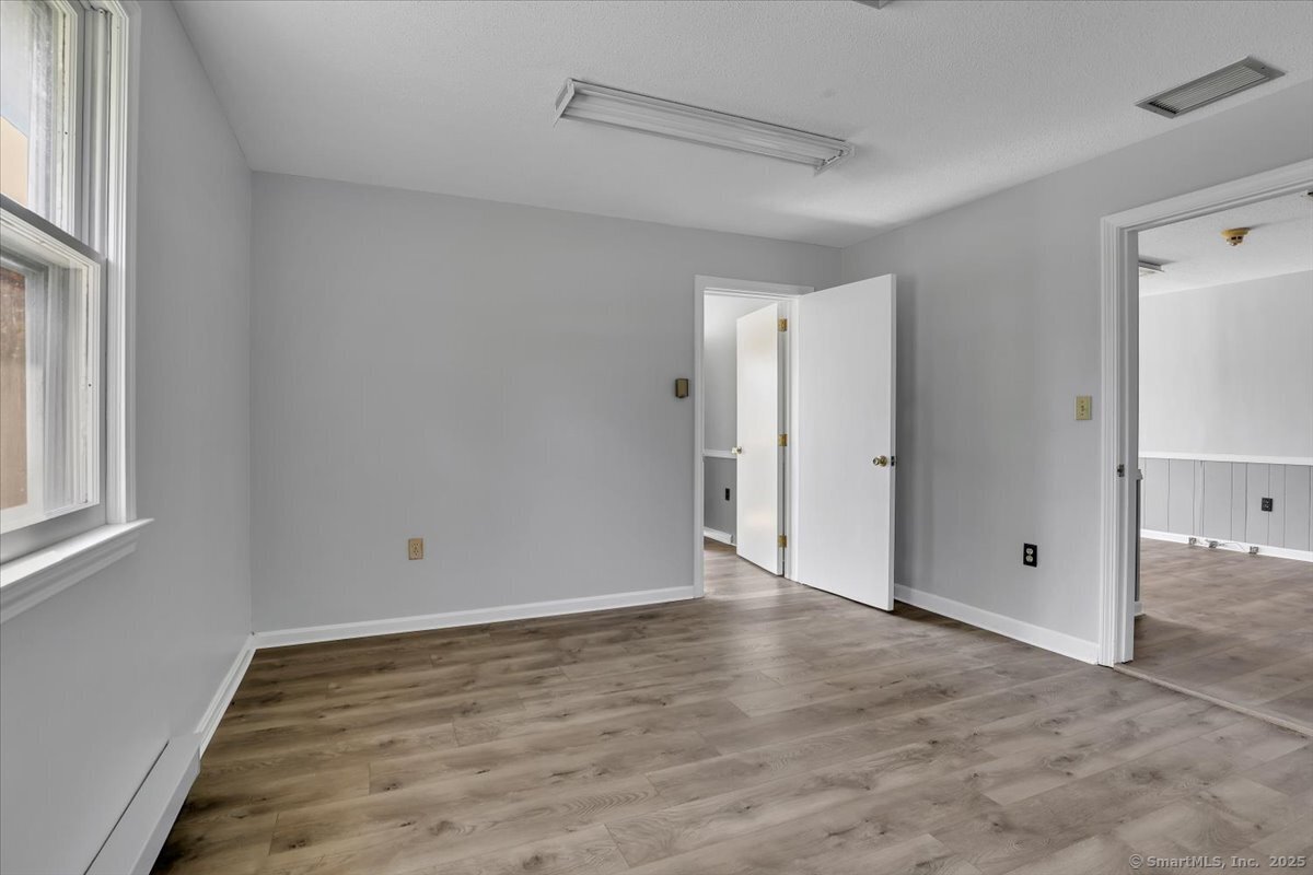 Hebron, Connecticut 06248, United States, ,Residential,Active,215590