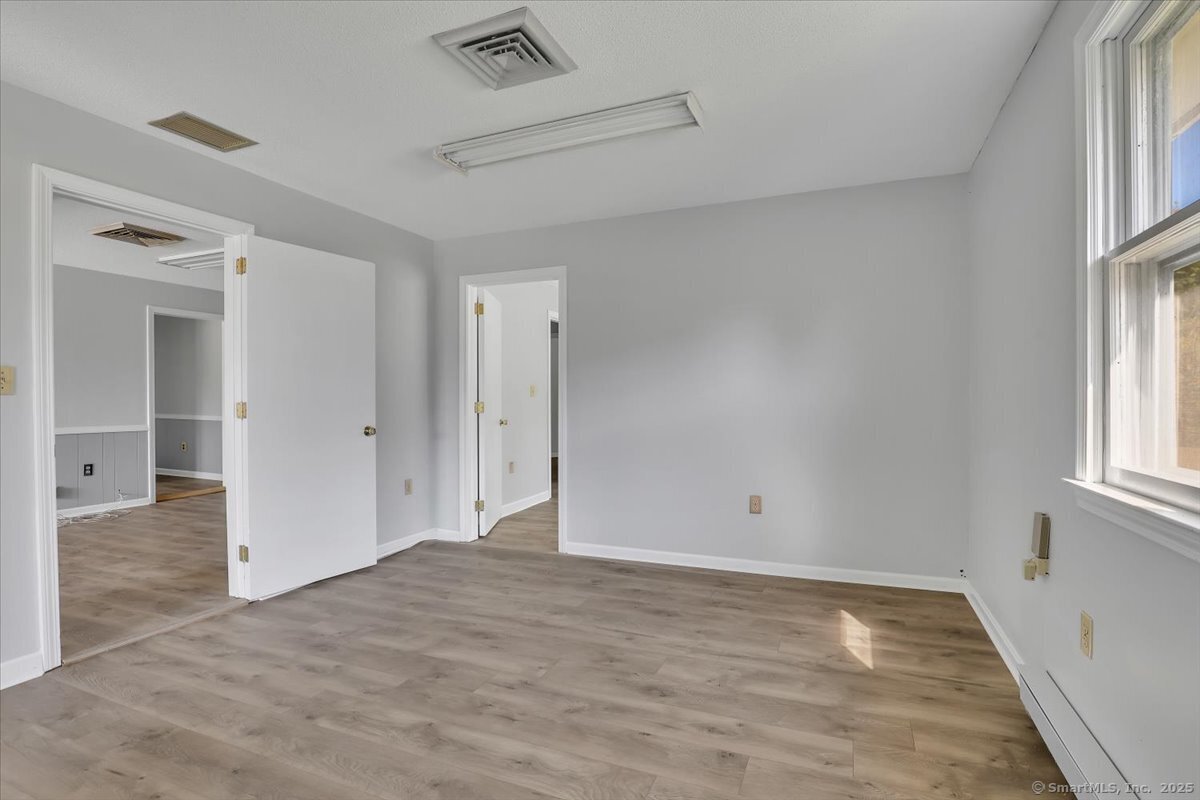 Hebron, Connecticut 06248, United States, ,Residential,Active,215590