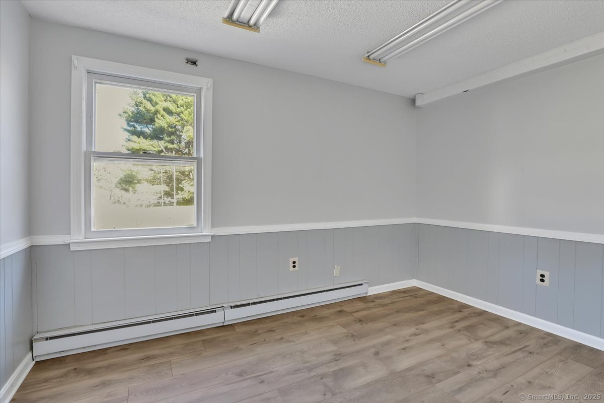 Hebron, Connecticut 06248, United States, ,Residential,Active,215590