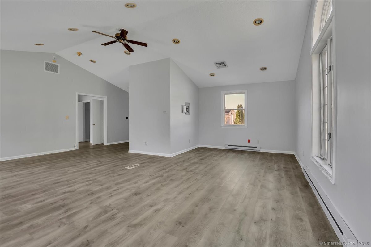 Hebron, Connecticut 06248, United States, ,Residential,Active,215590