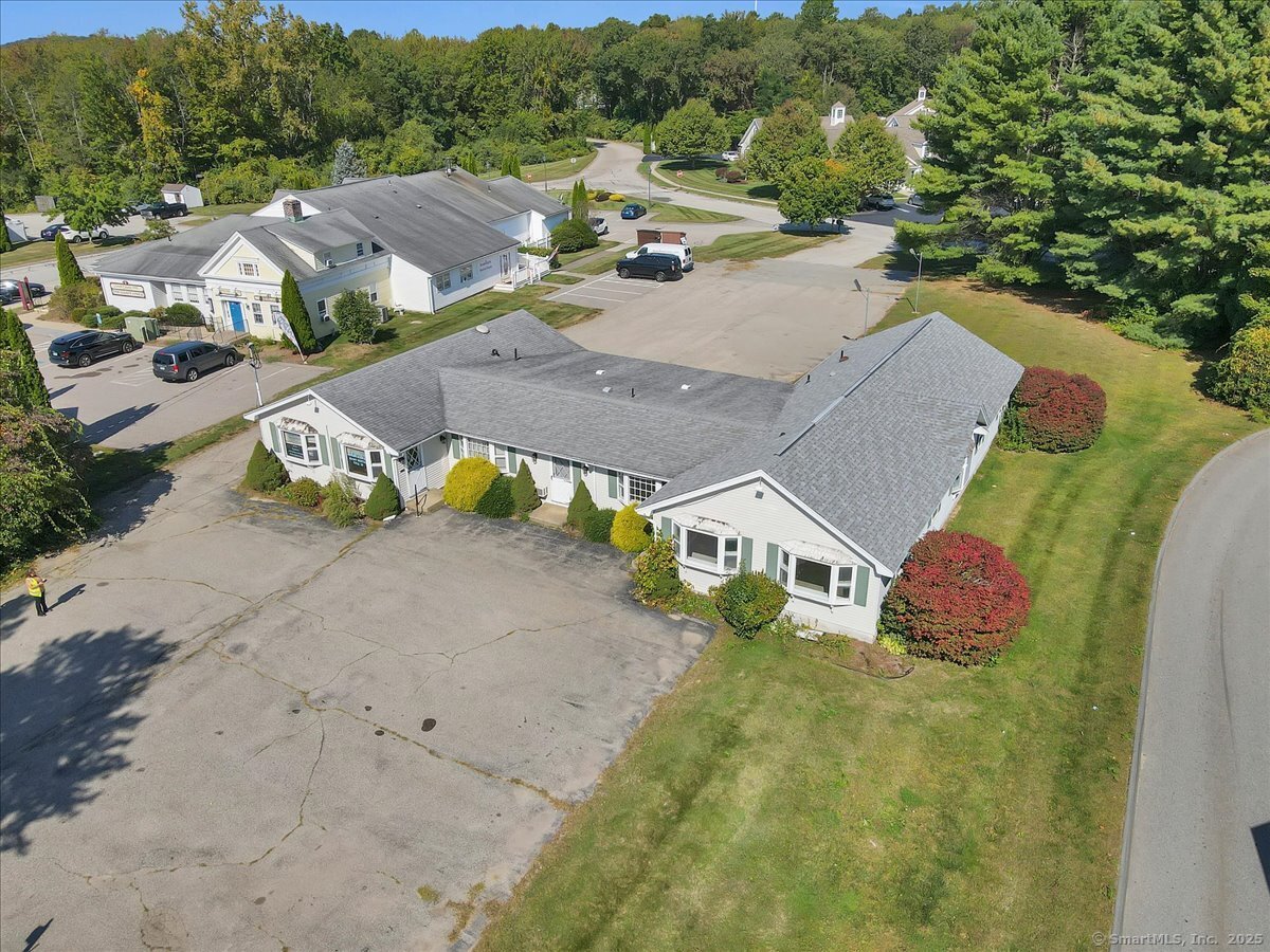 Hebron, Connecticut 06248, United States, ,Residential,Active,215590