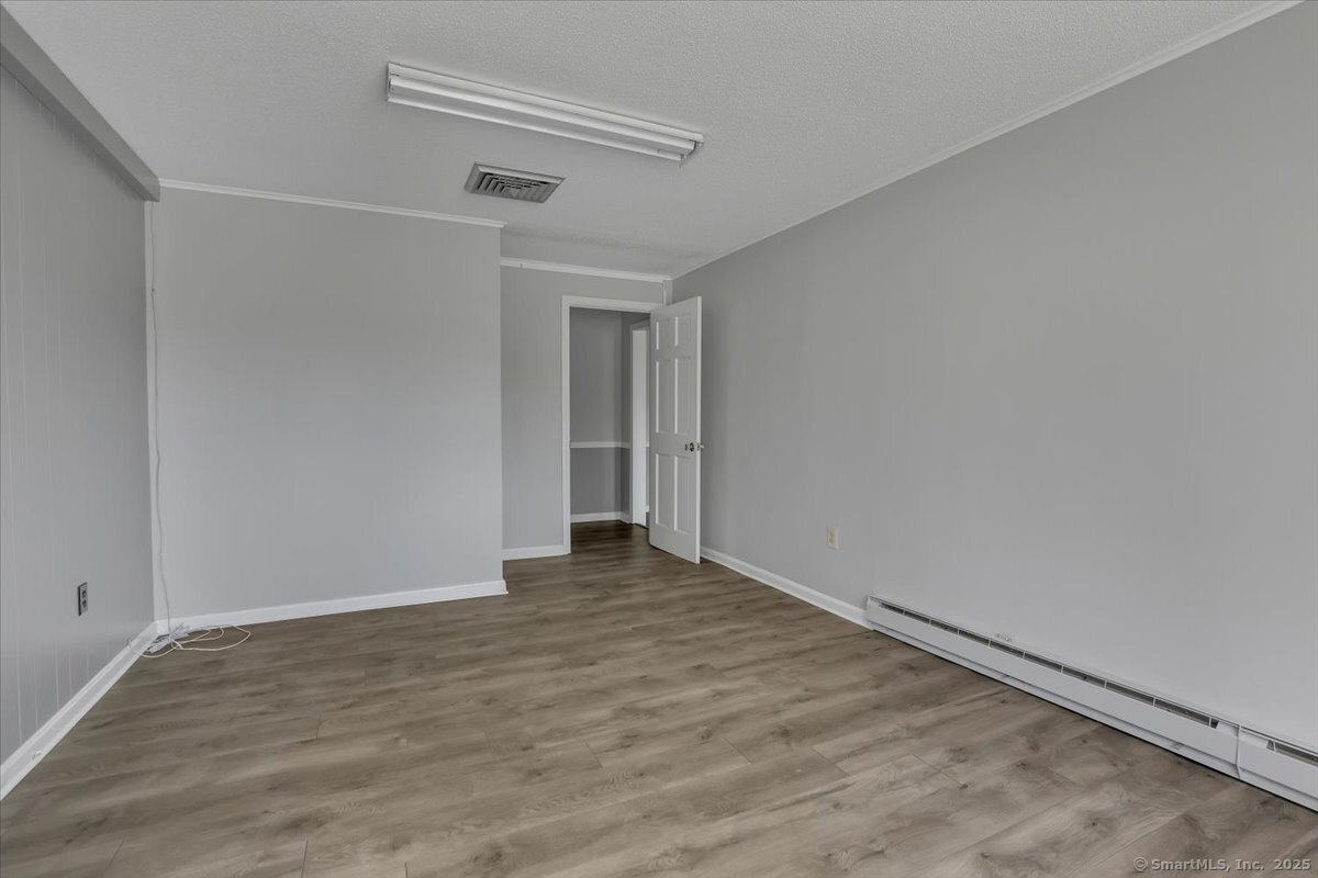 Hebron, Connecticut 06248, United States, ,Residential,Active,215590