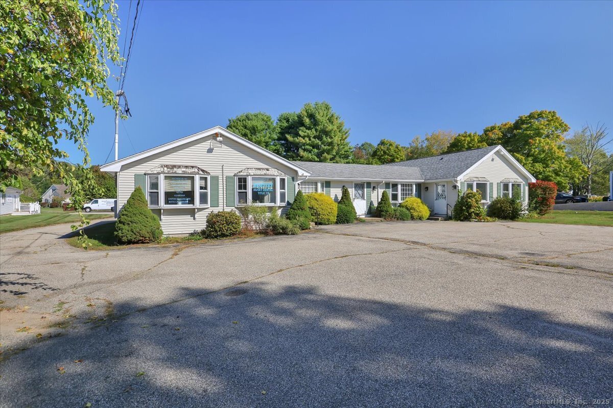 Hebron, Connecticut 06248, United States, ,Residential,Active,215590