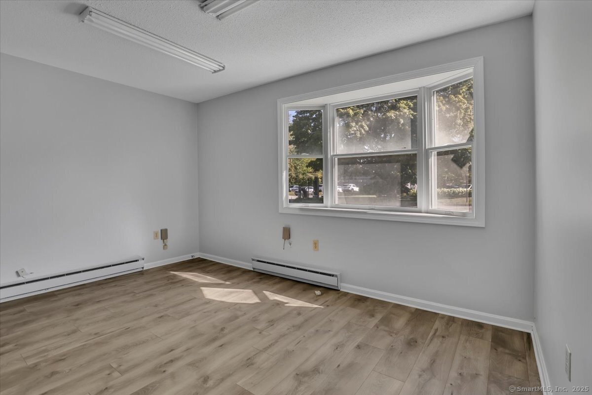 Hebron, Connecticut 06248, United States, ,Residential,Active,215590