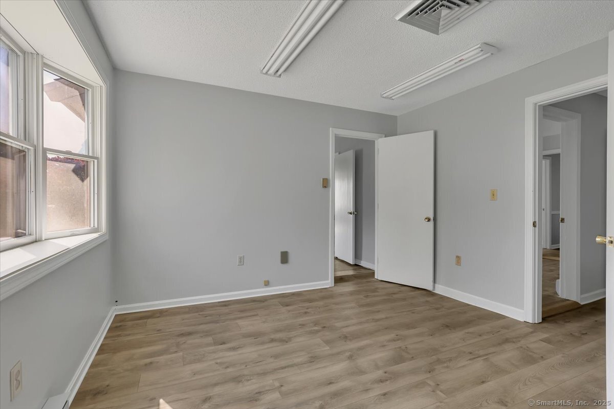 Hebron, Connecticut 06248, United States, ,Residential,Active,215590