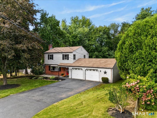 71 BREWSTER RD, ENFIELD, CT 06082 - Image b30e52959d29f4e1493bea3a62c90f2f/501975016