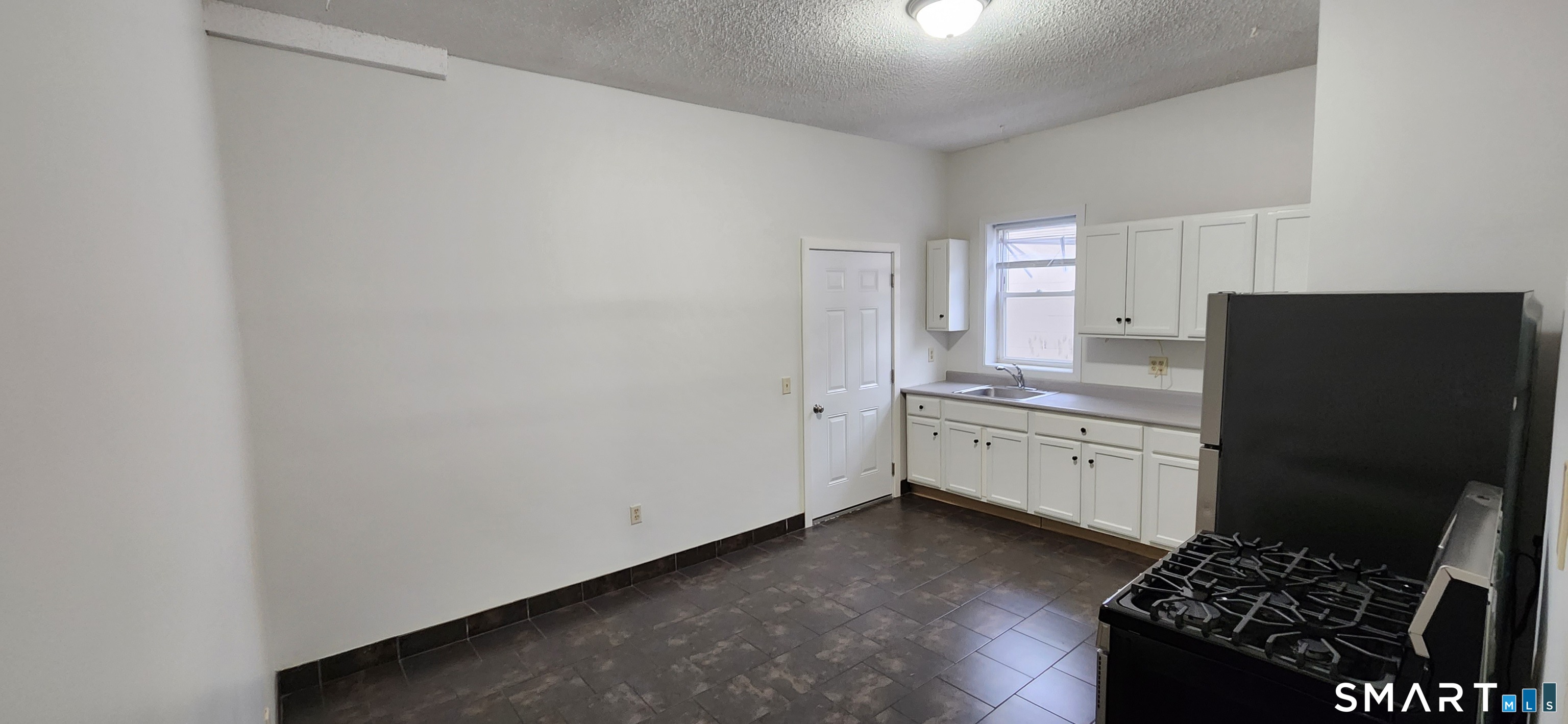 24 Meadow Street 1 North