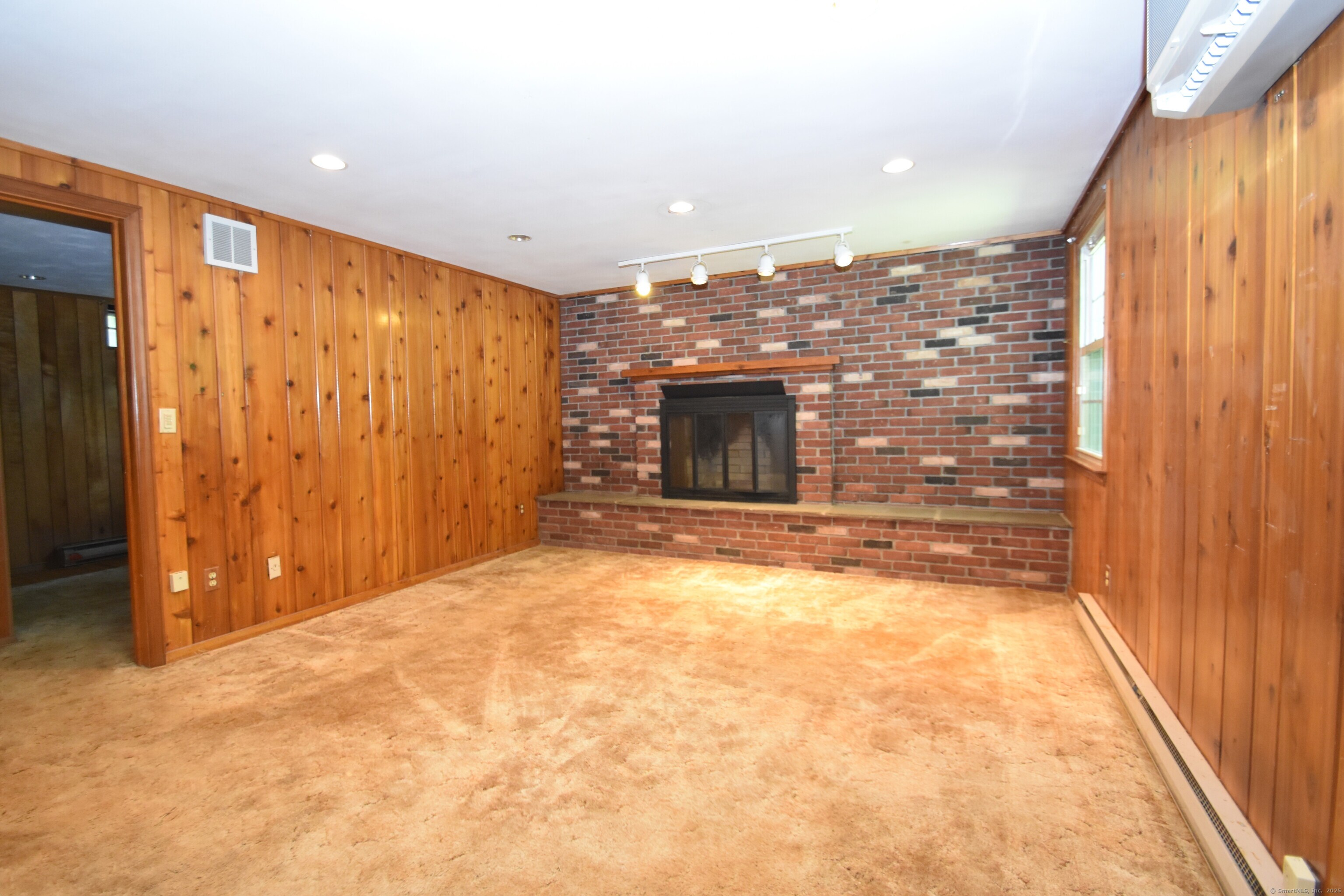 299 Valley Road, North Branford, Connecticut image 13