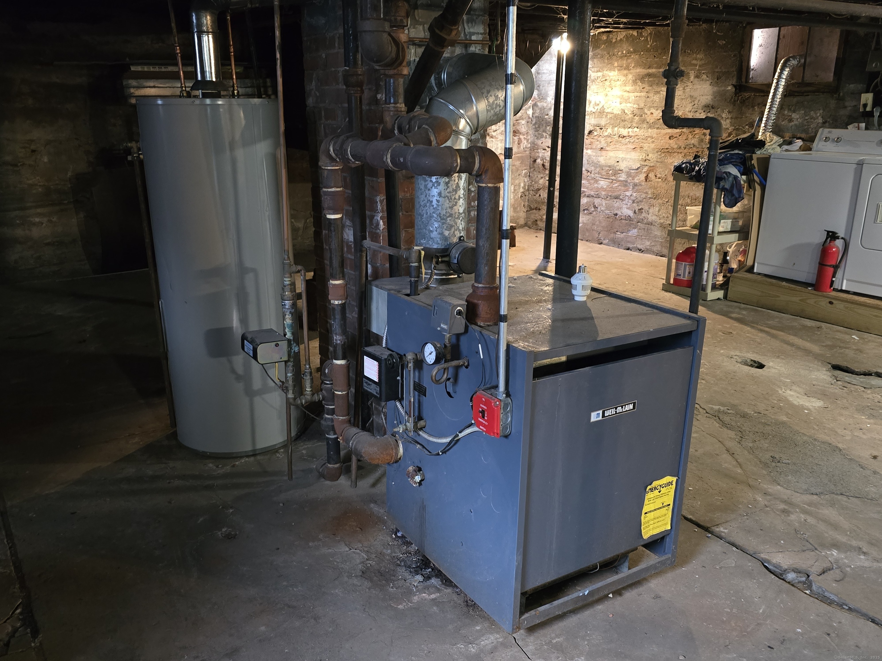 East Hartford, Connecticut 06108, United States, 6 Bedrooms Bedrooms, ,3 BathroomsBathrooms,Residential,Active,137125