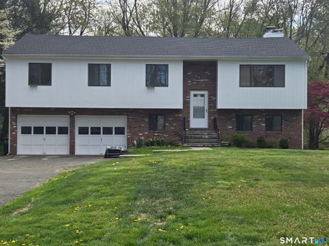 Homes For Rent - 17 Loughran Avenue<br/> Stamford, CT 06902