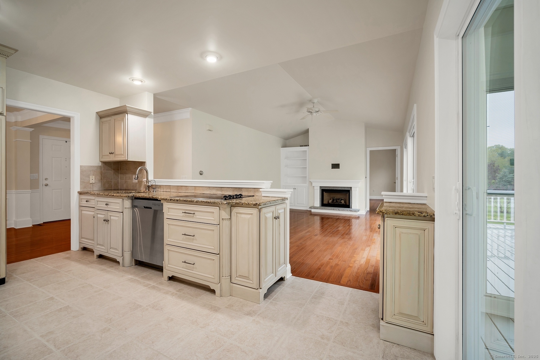 33 Beechwood Drive, Waterford, Connecticut image 18