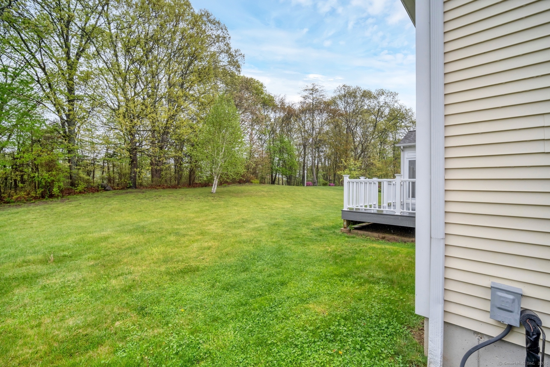 33 Beechwood Drive, Waterford, Connecticut image 4