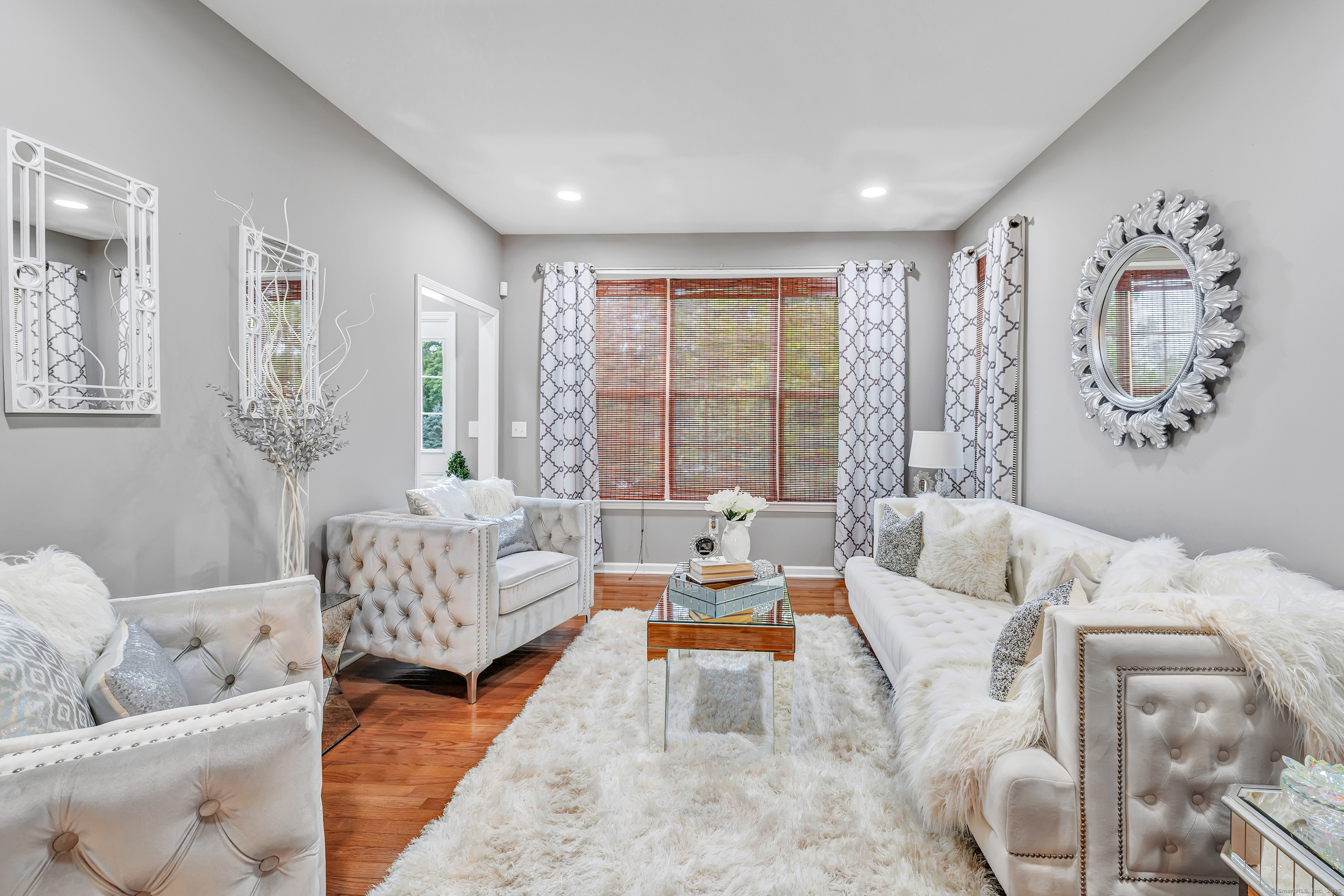 5 Forest Hollow Road