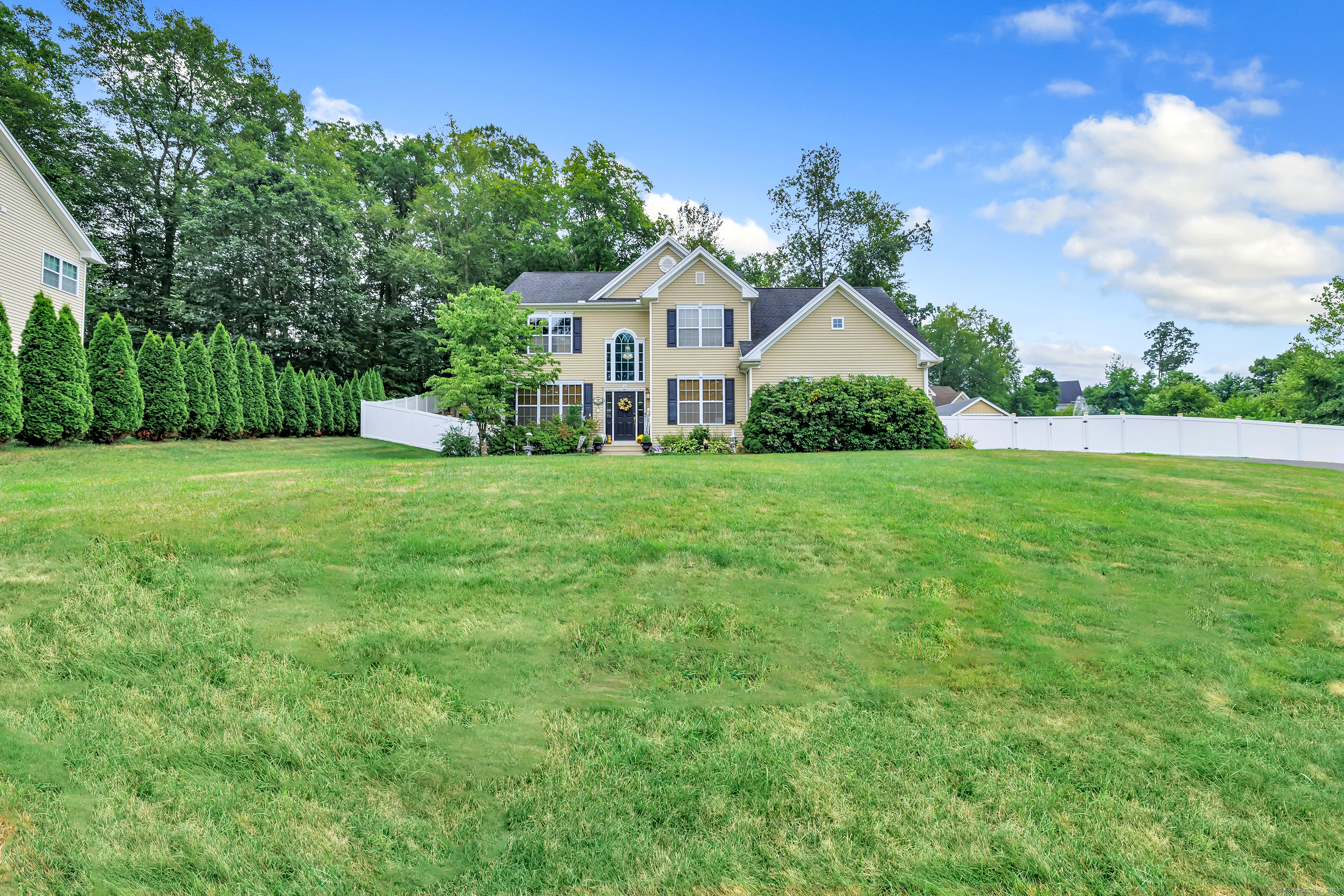 5 Forest Hollow Road