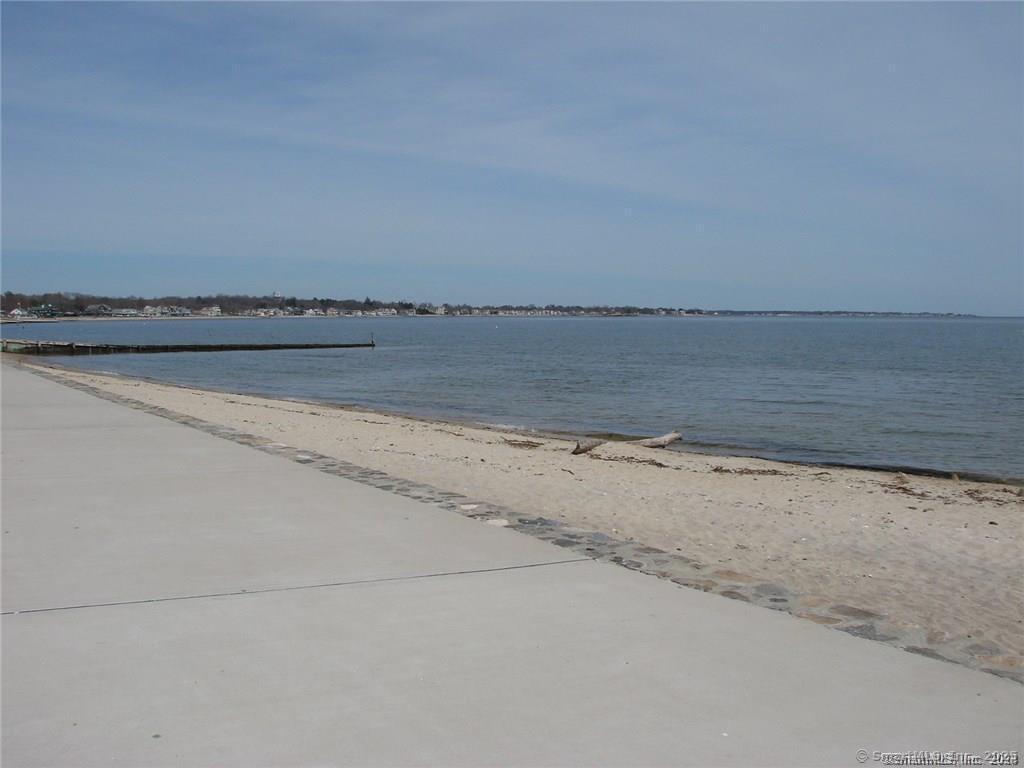 405 Seaside Avenue