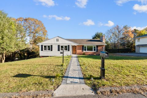 84 Ruela Drive Naugatuck CT 06770