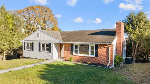 Tiny photo for 84 Ruela Drive, Naugatuck, CT 06770 (MLS # 24135387)