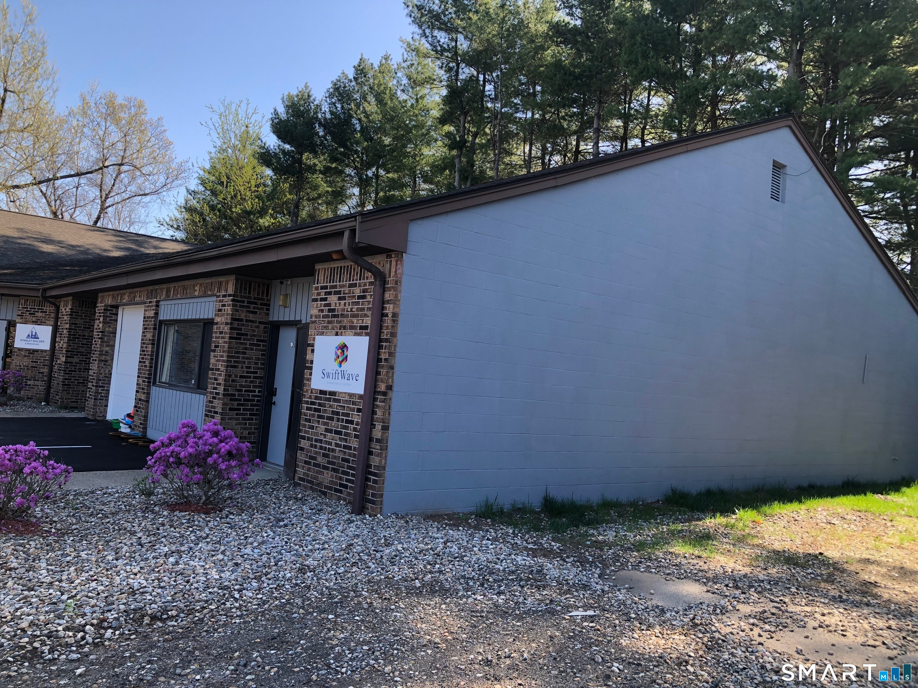 400 Chapel Road 2A