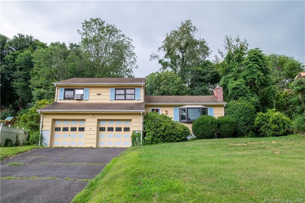 Property for Sale at 161 Brion Drive, Fairfield, Connecticut - Bedrooms: 3 
Bathrooms: 2 
Rooms: 7  - $400,000