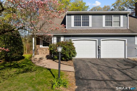 Condo For Sale - 153 Brighton Circle<br/> Windsor, CT 06095