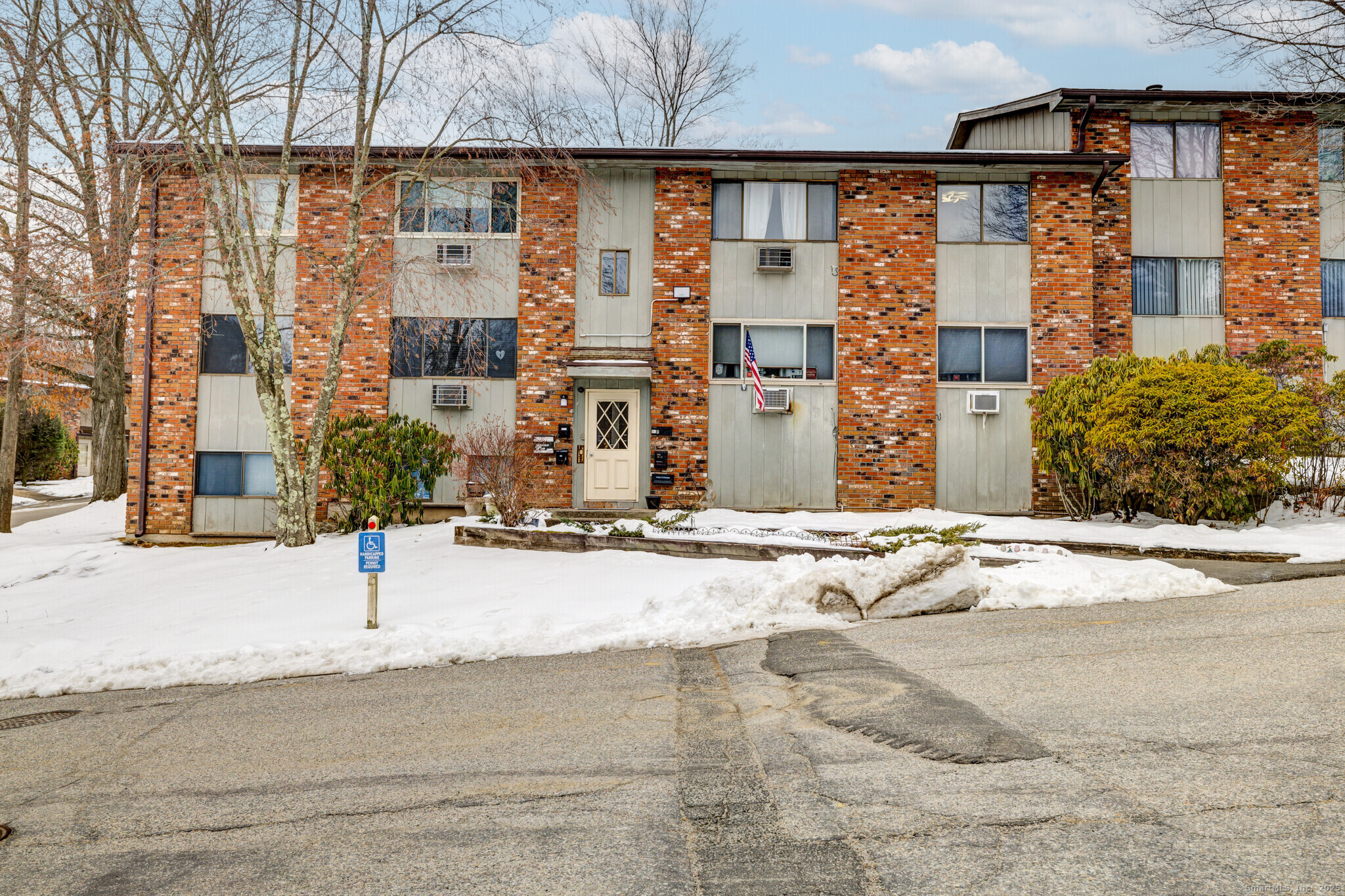 15 Kay Lane #APT H, Waterbury, Connecticut image 2