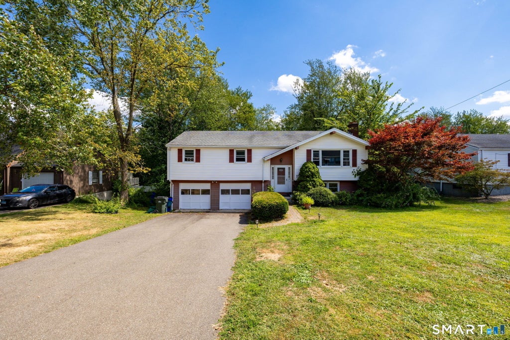 Photo of 136 Charter Road, Wethersfield, CT 06109 (MLS # 24208799)