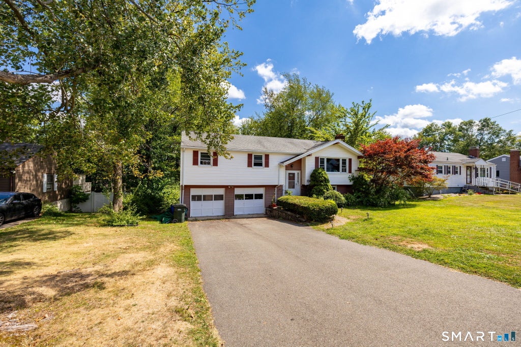 Photo of 136 Charter Road, Wethersfield, CT 06109 (MLS # 24208799)