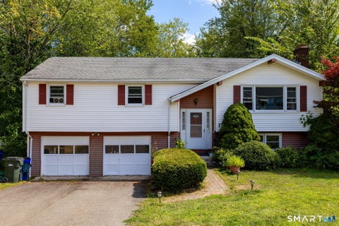 Homes For Sale - 136 Charter Road<br/> Wethersfield, CT 06109