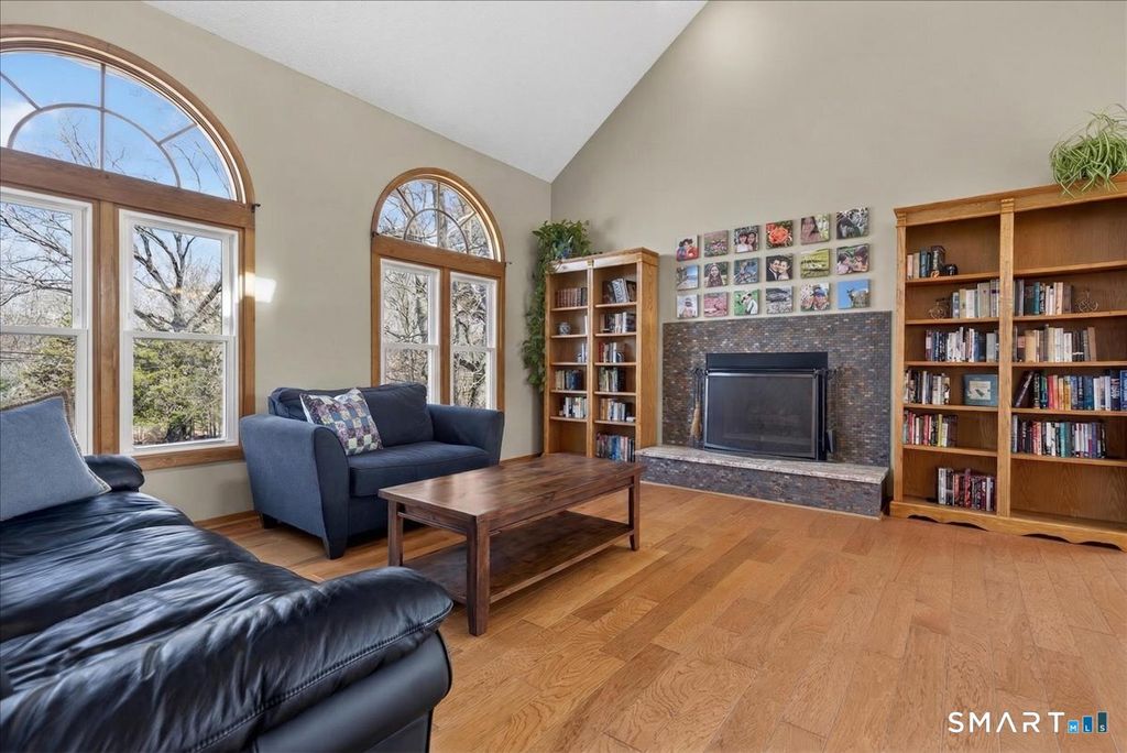 Photo of 206 W Todd Street, Hamden, CT 06518 (MLS # 24166274)