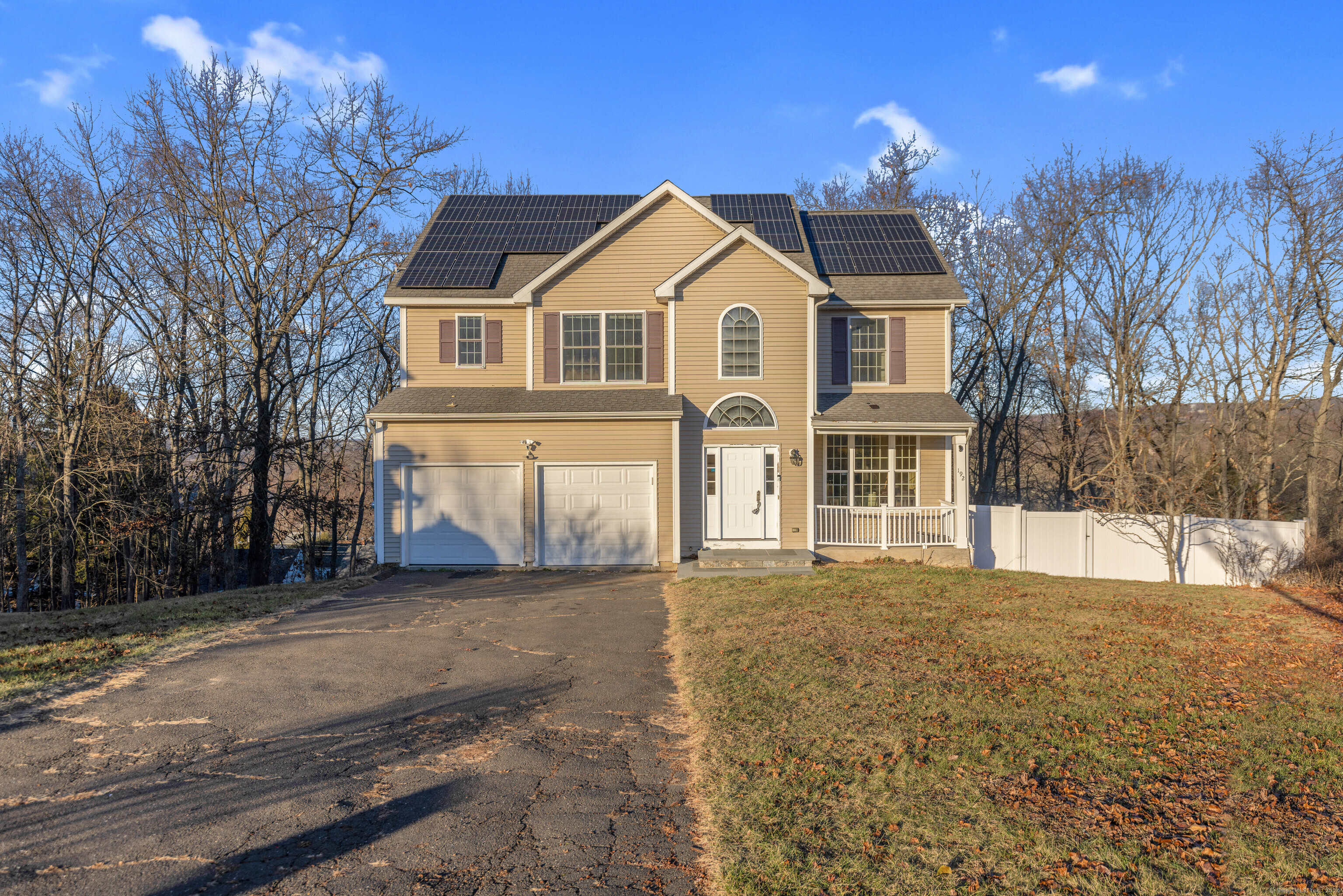 192 Auburn Street, Naugatuck, Connecticut - 4 Bedrooms  
3 Bathrooms  
8 Rooms - 