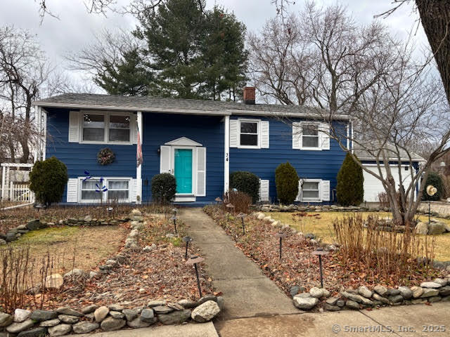 Rental Property at 34 Collingsdale Drive, Milford, Connecticut - Bedrooms: 3 
Bathrooms: 2 
Rooms: 6  - $4,000 MO.