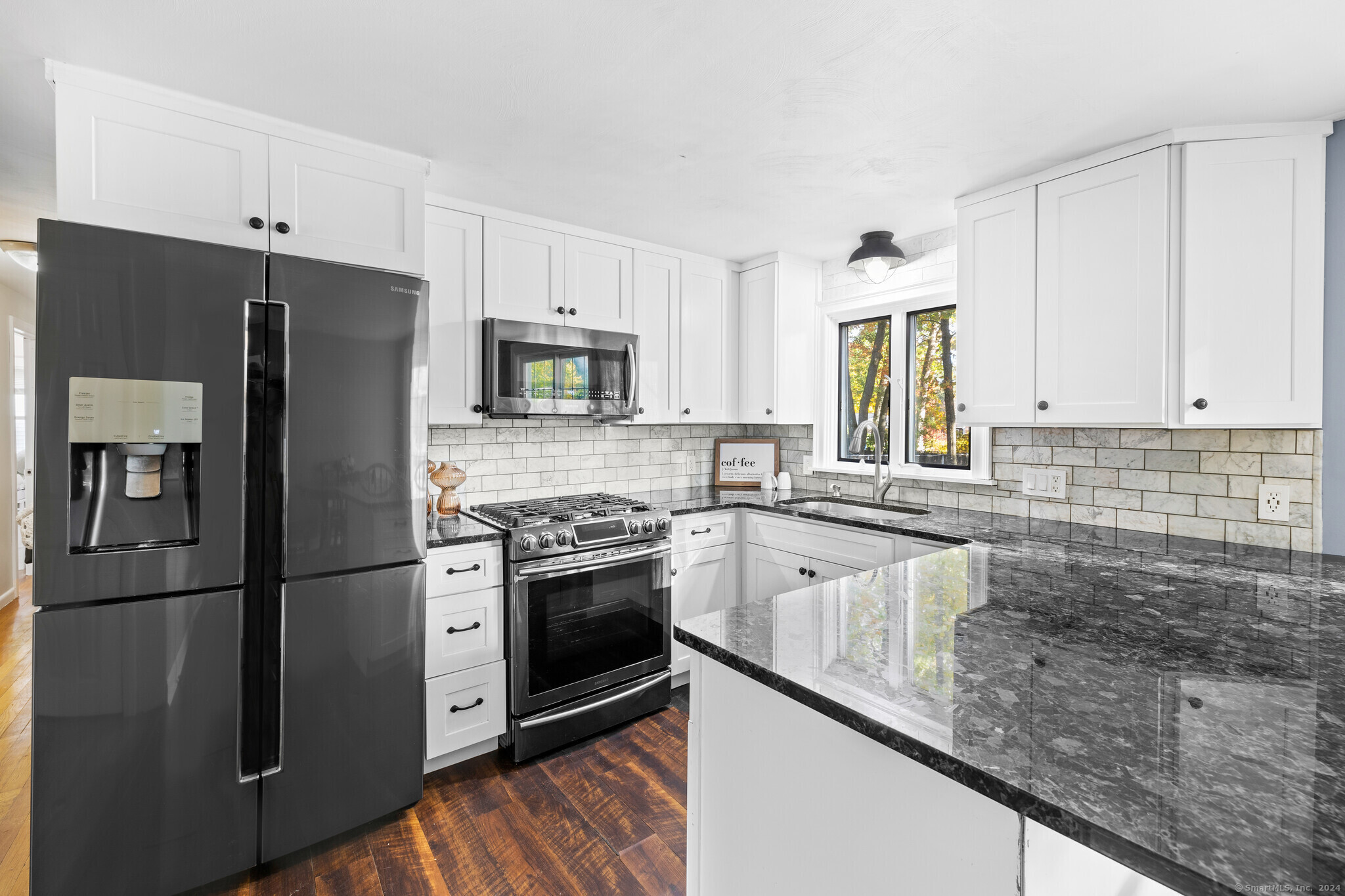 Property for Sale at Fernwood Avenue, Enfield, Connecticut - Bedrooms: 3 
Bathrooms: 1 
Rooms: 5  - $260,000