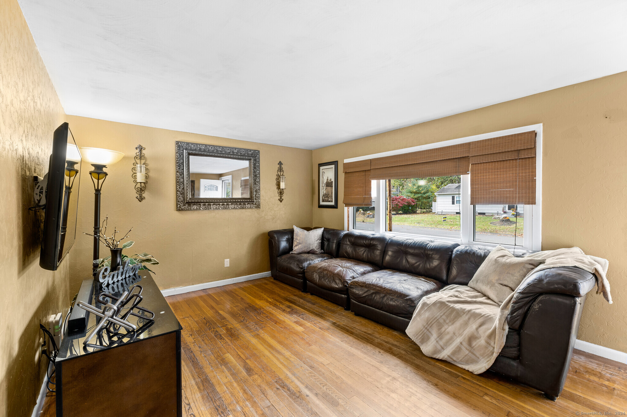 8 Fernwood Avenue