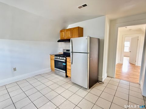 Photo of 202 Sixth Street #3rd Fl, Bridgeport, CT 06607 (MLS # 24165495)