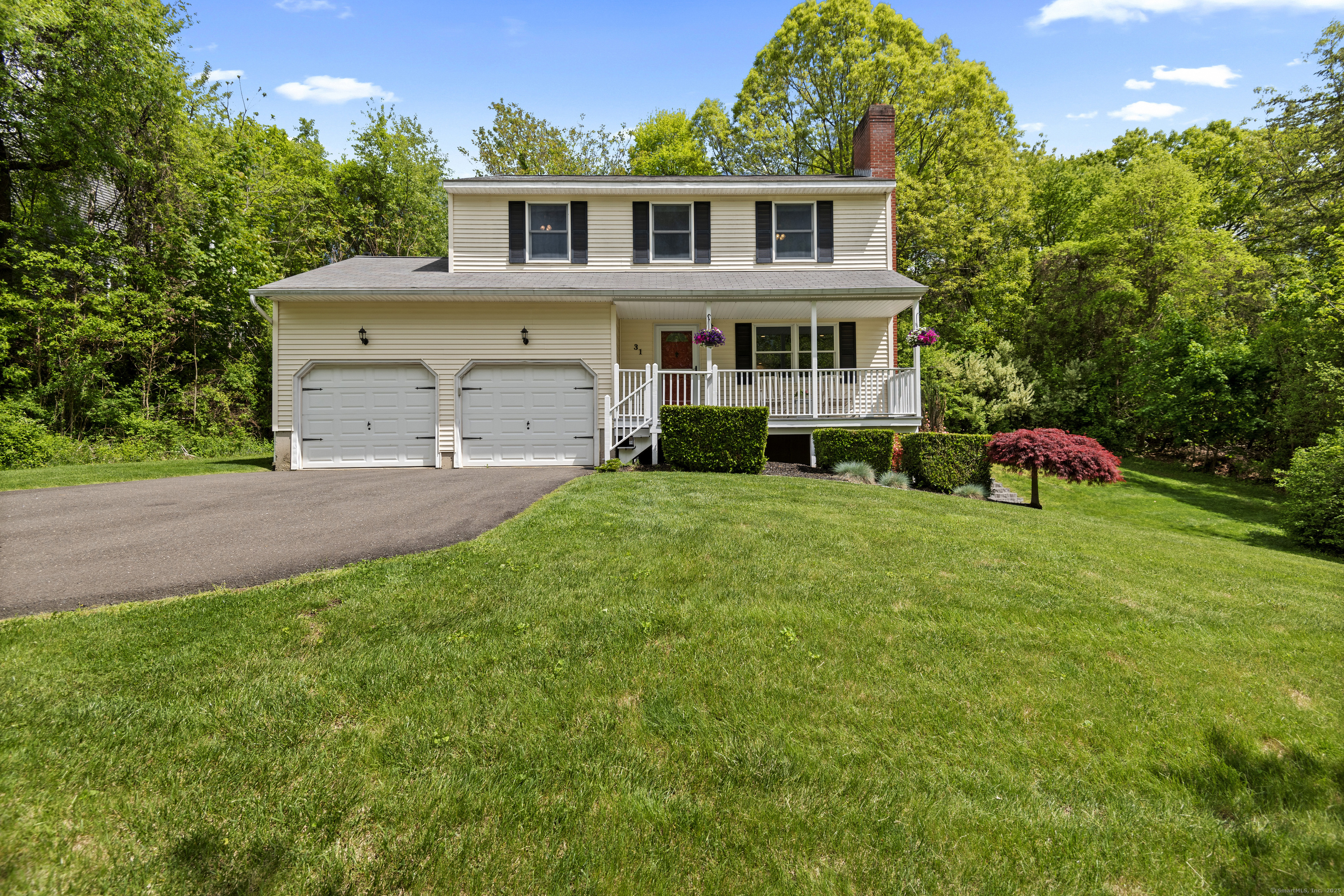 Property for Sale at Sherman Lee Drive, Middletown, Connecticut - Bedrooms: 3 
Bathrooms: 3 
Rooms: 8  - $485,000