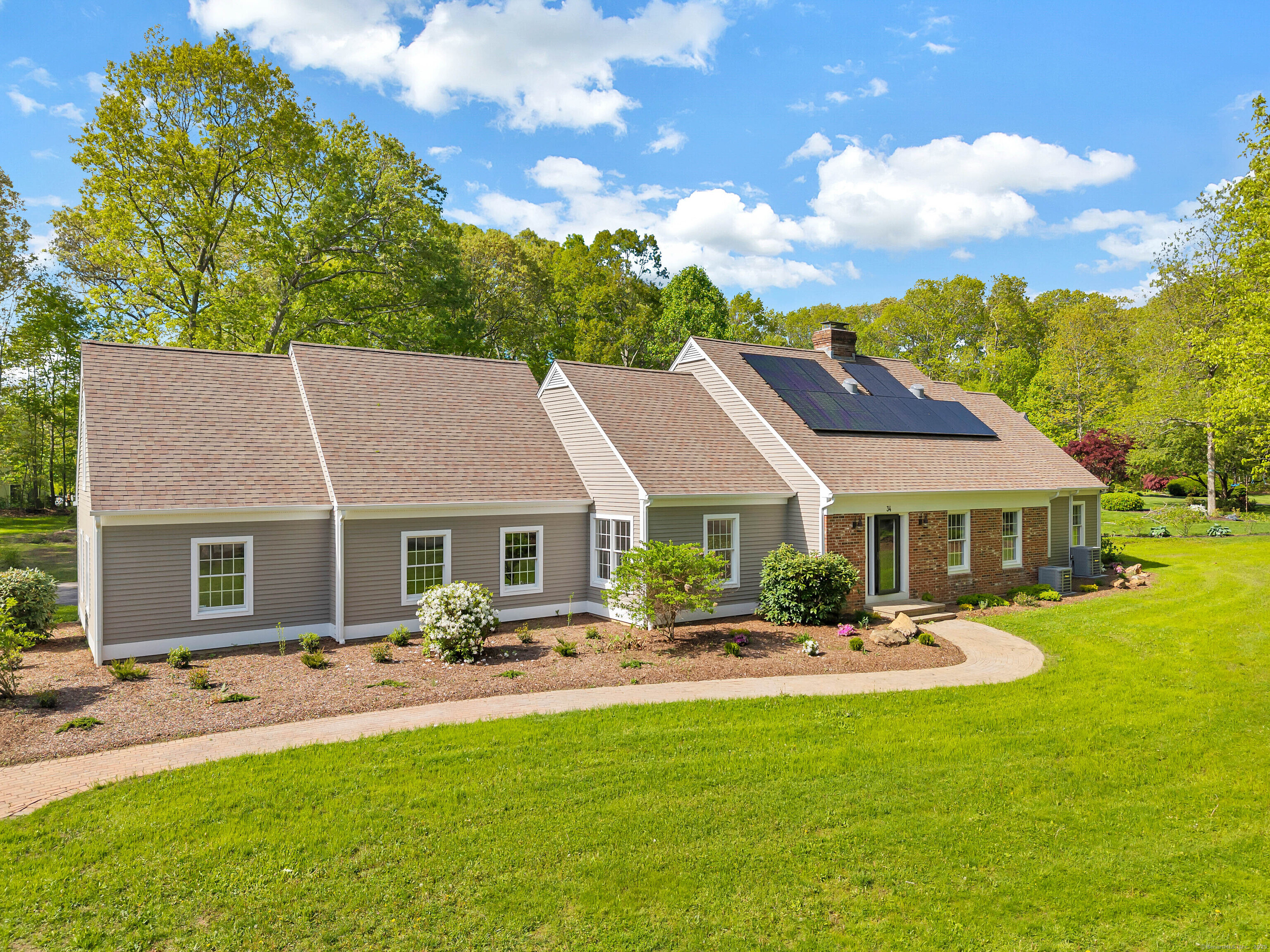 34 Willow Lane, East Lyme, Connecticut image 1