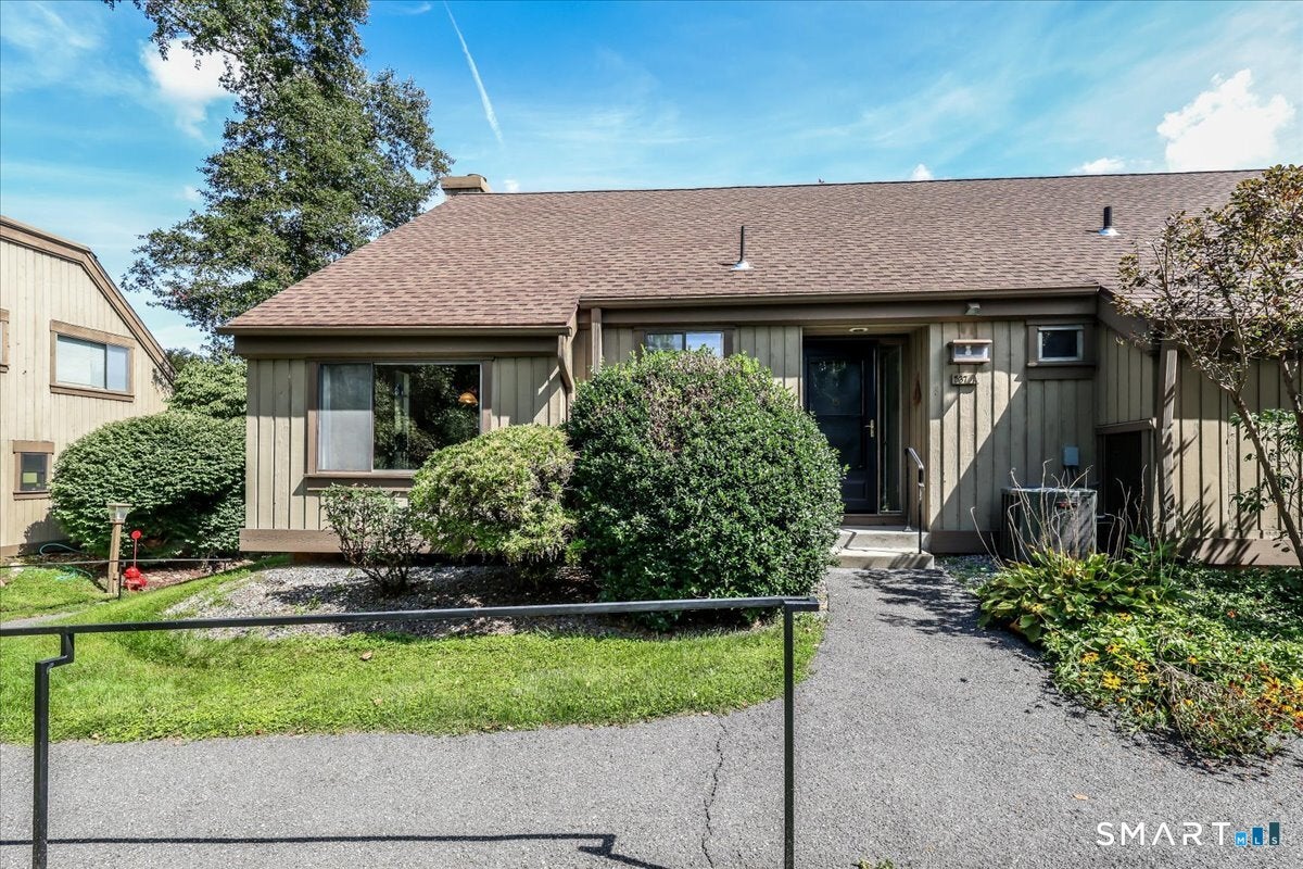 537 Heritage Village A
