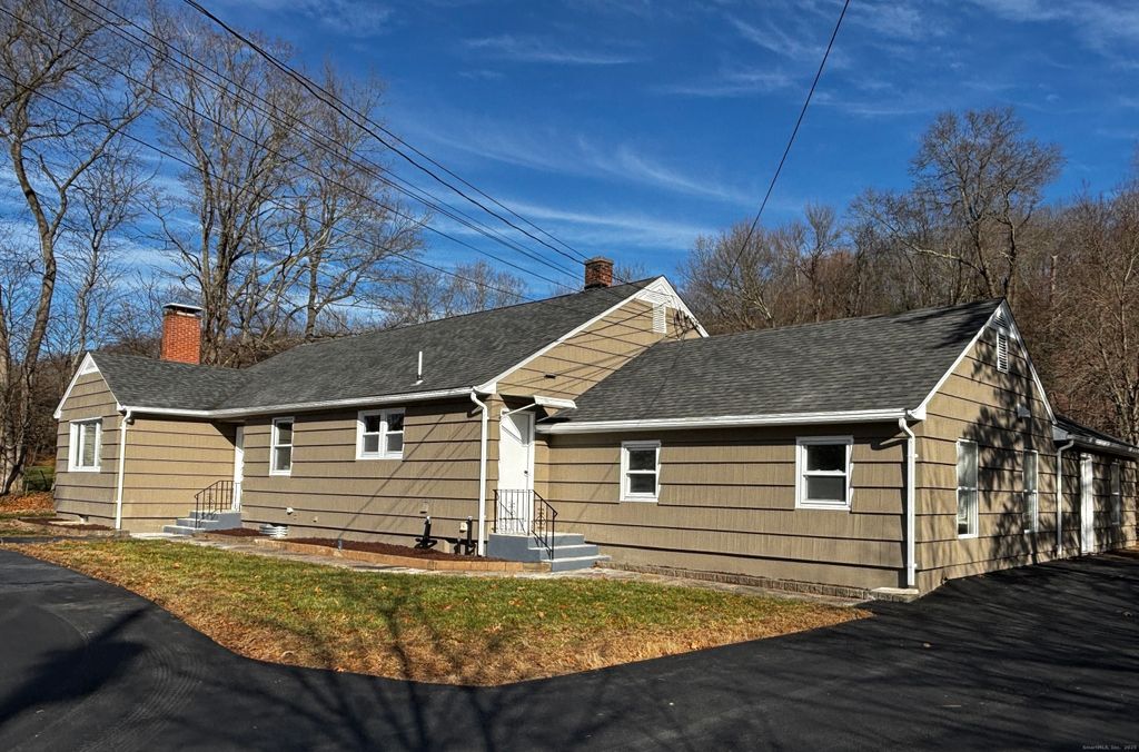 Photo of 310 Broadway, Hamden, CT 06518 (MLS # 24143682)