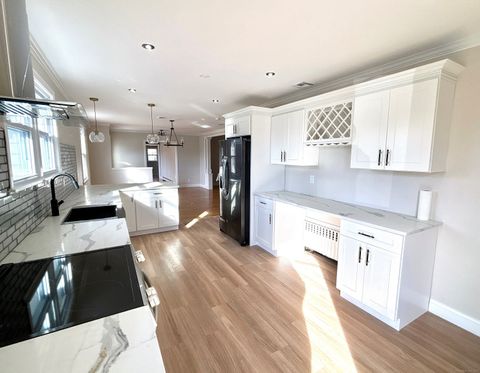 310 Broadway Hamden CT 06518