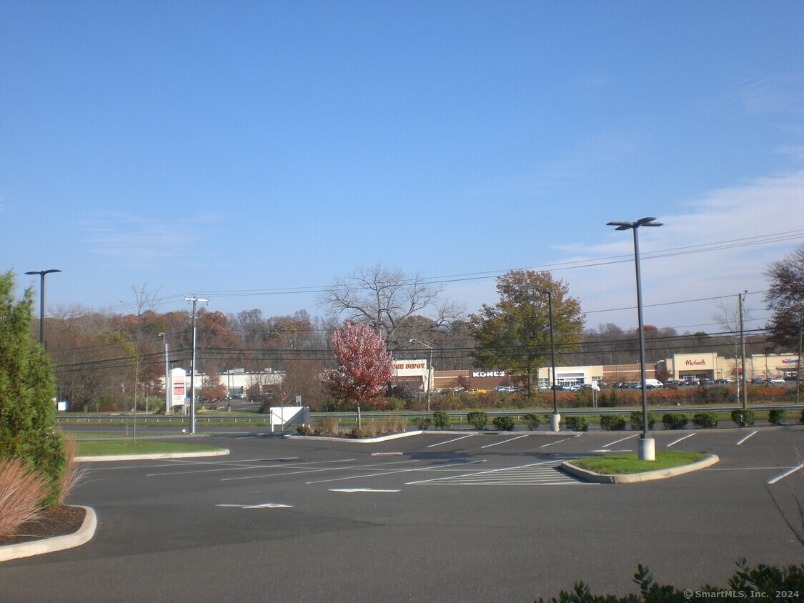 Berlin, Connecticut 06037, United States, ,Residential,Pending,37947