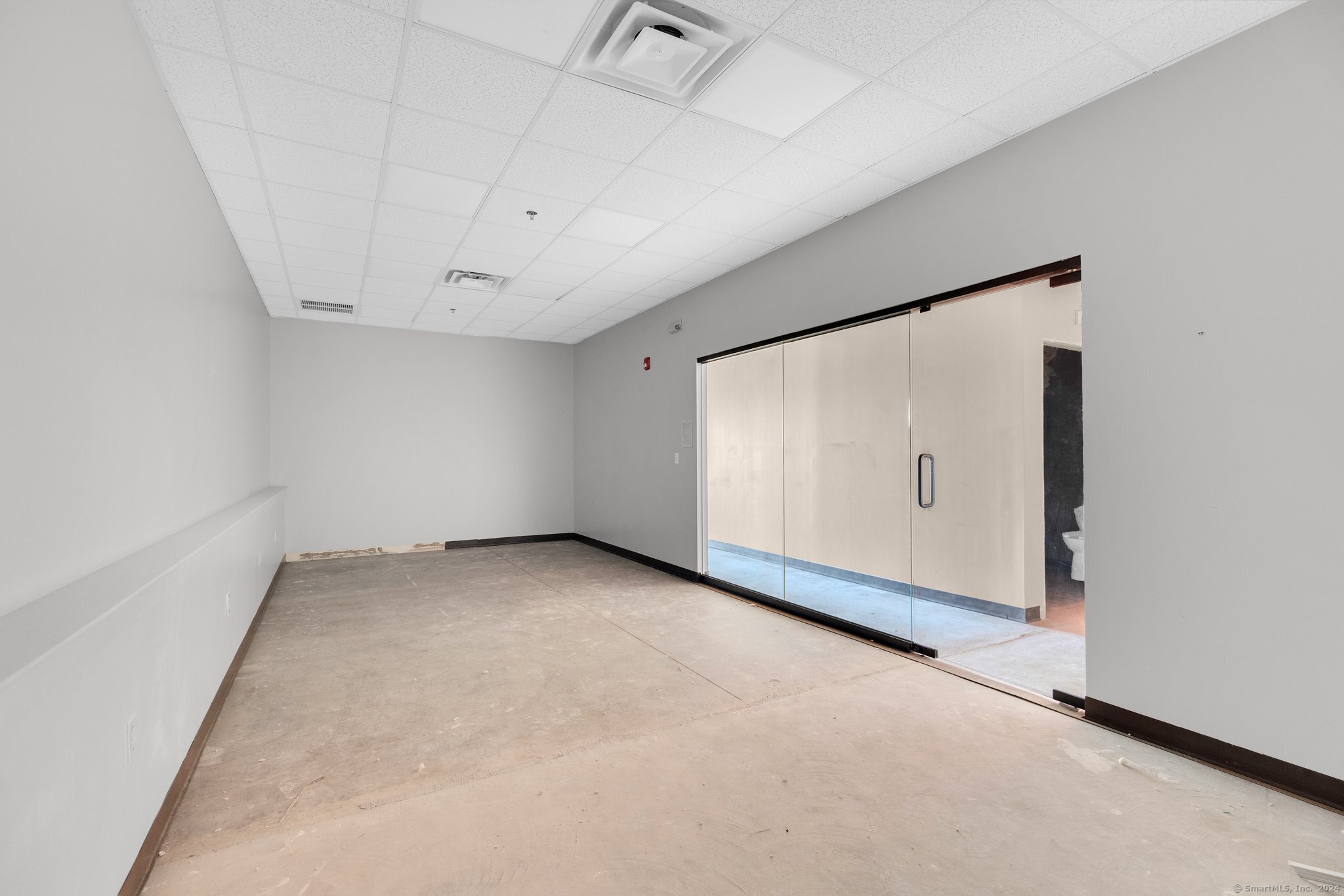 Berlin, Connecticut 06037, United States, ,Residential,Pending,37947