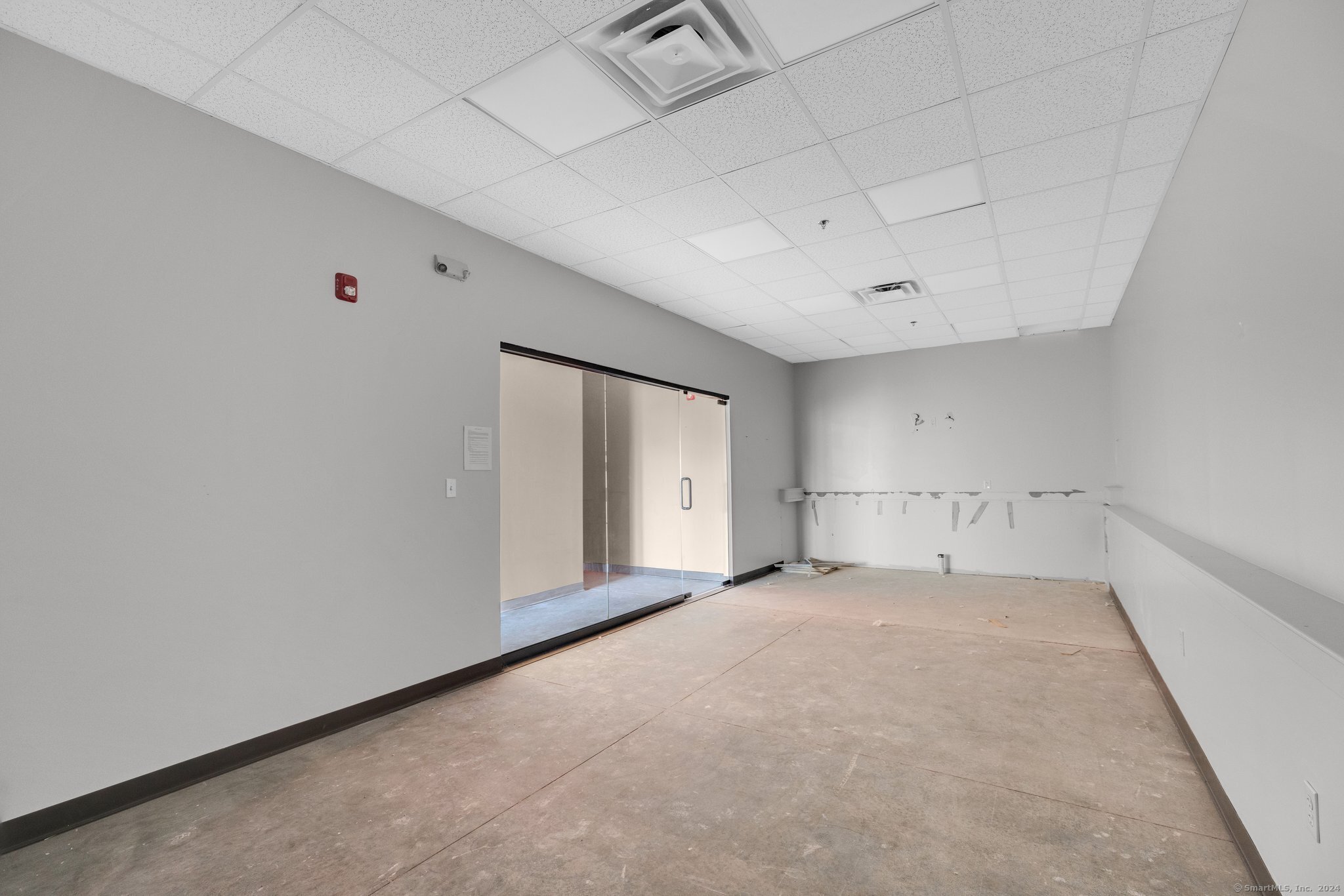 Berlin, Connecticut 06037, United States, ,Residential,Pending,37947