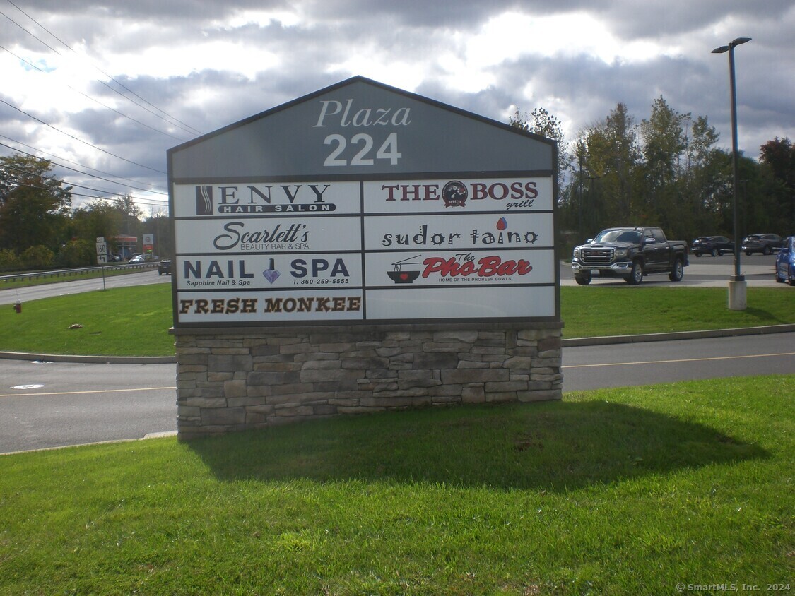 Berlin, Connecticut 06037, United States, ,Residential,Pending,37947