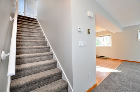 Tiny photo for 3 Farmington Meadow Drive #3, Farmington, CT 06032 (MLS # 24173419)