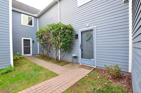 Tiny photo for 3 Farmington Meadow Drive #3, Farmington, CT 06032 (MLS # 24173419)